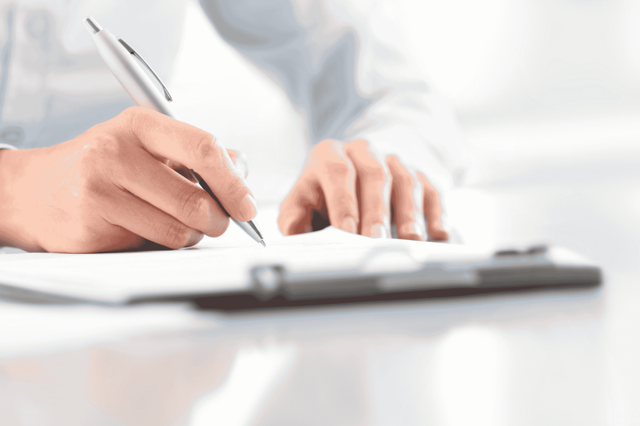 Scrierea și trimiterea spre evaluare a unui manuscris